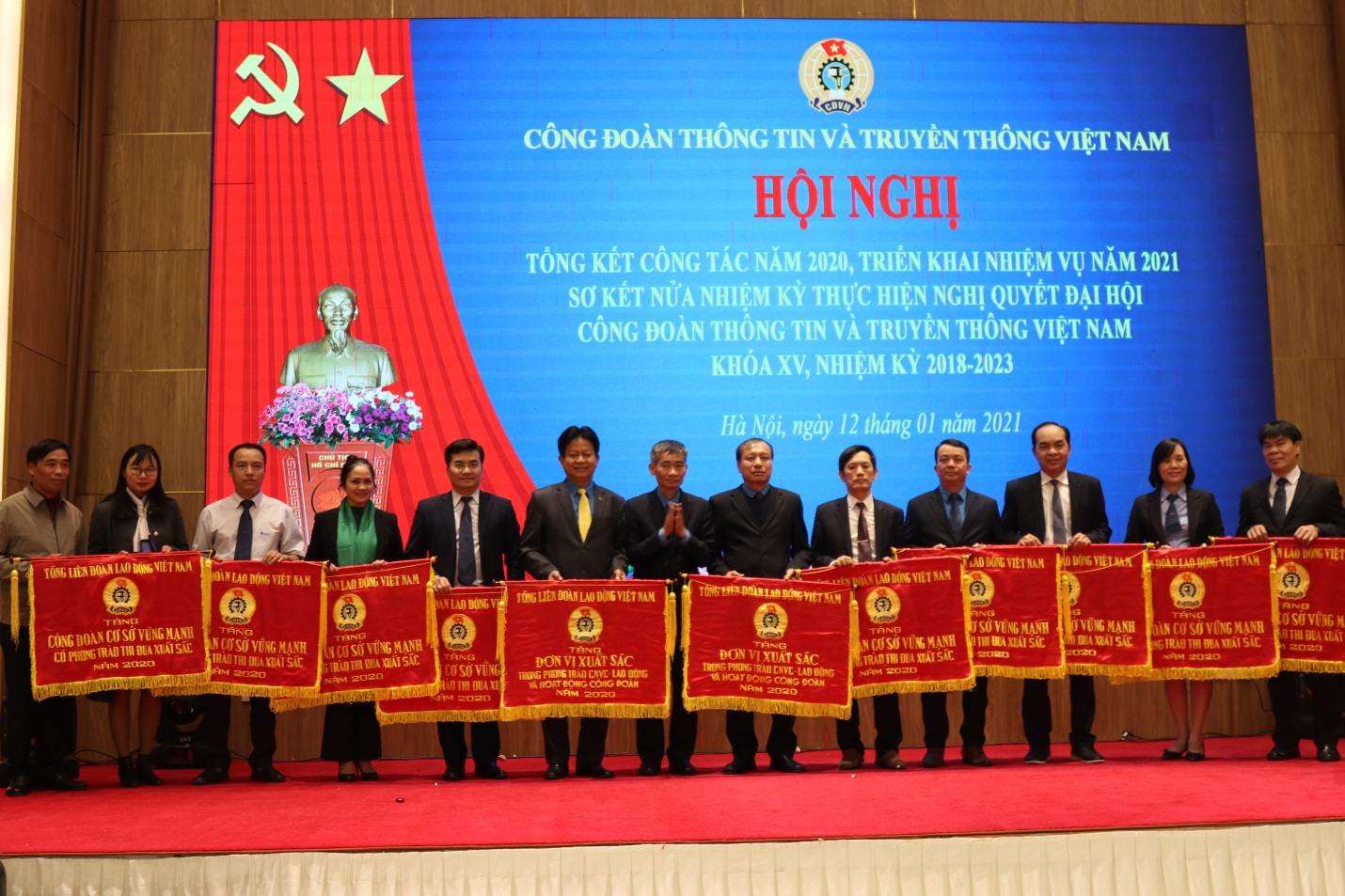 Hội nghị Sơ kết nửa nhiệm kỳ XV - Tổng kết công tác năm 2020 và triển khai nhiệm vụ năm 2021 Công đoàn Thông tin và Truyền thông Việt Nam