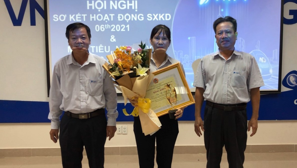 Gia đình CBCNV VNPT được Tổng Liên đoàn lao động Việt Nam tôn vinh Gia đình tiêu biểu toàn quốc giai đoạn 2016-2020