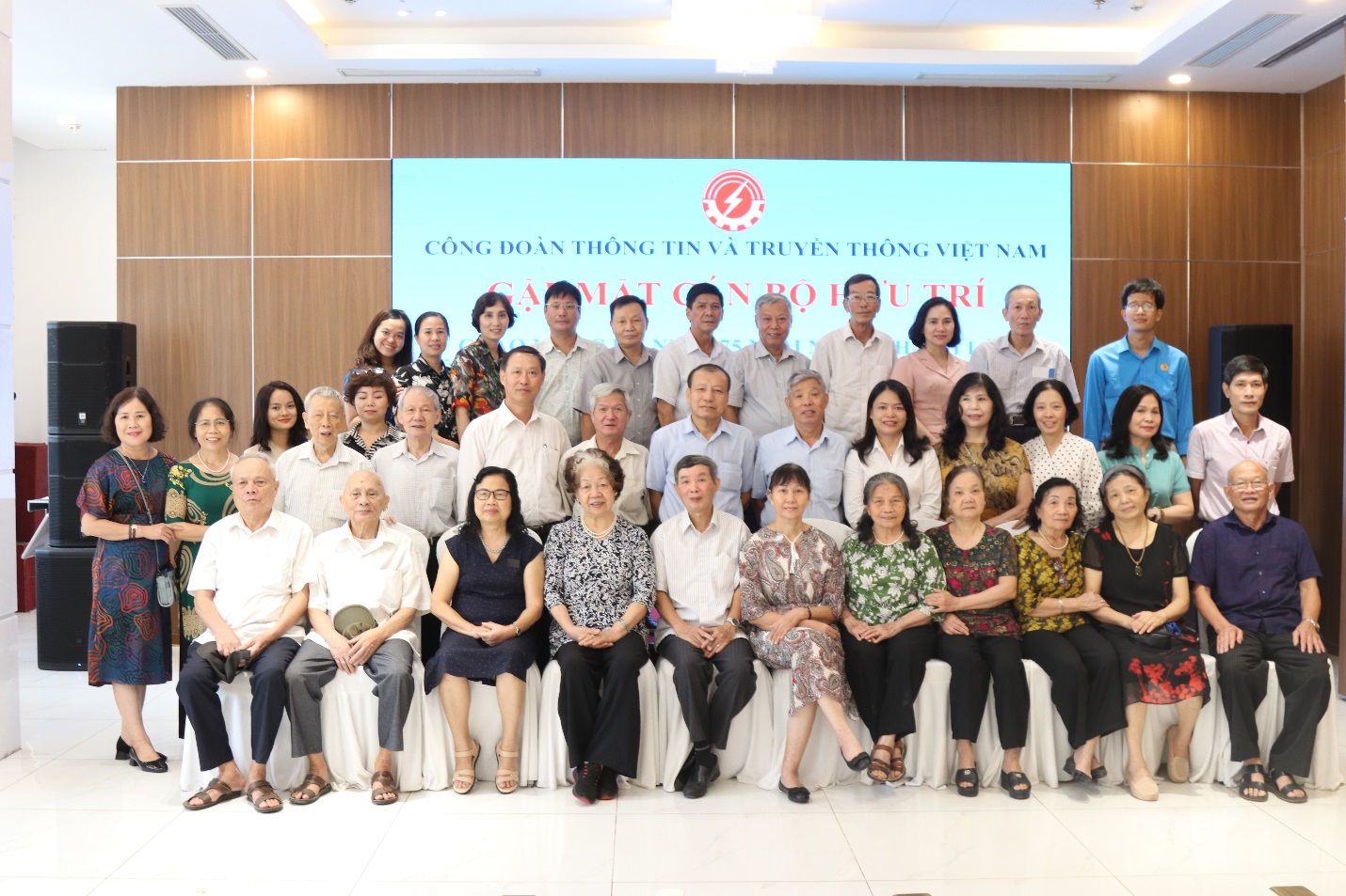 Gặp mặt cán bộ hưu trí nhân kỷ niệm  75 năm Ngày thành lập Công đoàn Thông tin và Truyền thông Việt Nam