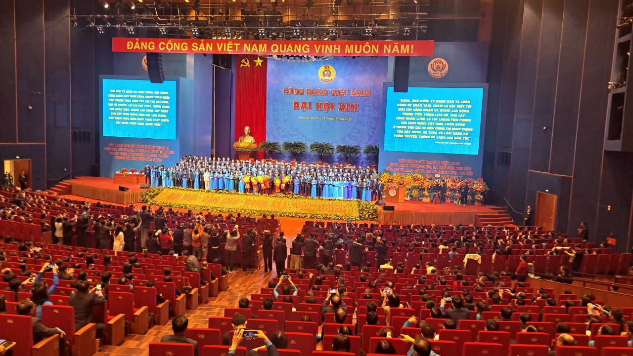 Đồng chí Phạm Đức Long, Thứ trưởng Bộ Thông tin và Truyền thông, Chủ tịch CĐTTTTVN được bầu vào BCH Tổng LĐLĐ Việt Nam khóa XIII với số phiếu tín nhiệm cao