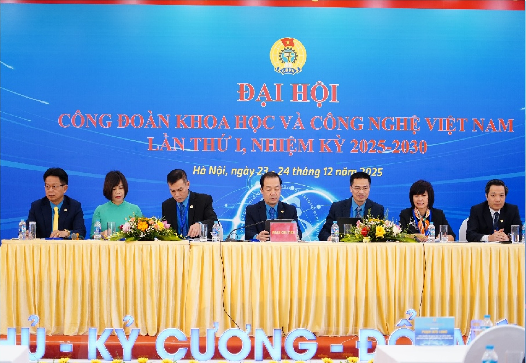 Phiên thứ nhất - Đại hội Công đoàn KHCN Việt Nam
