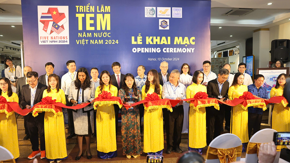 Khai mạc “Triển lãm Tem năm nước - Việt Nam 2024”