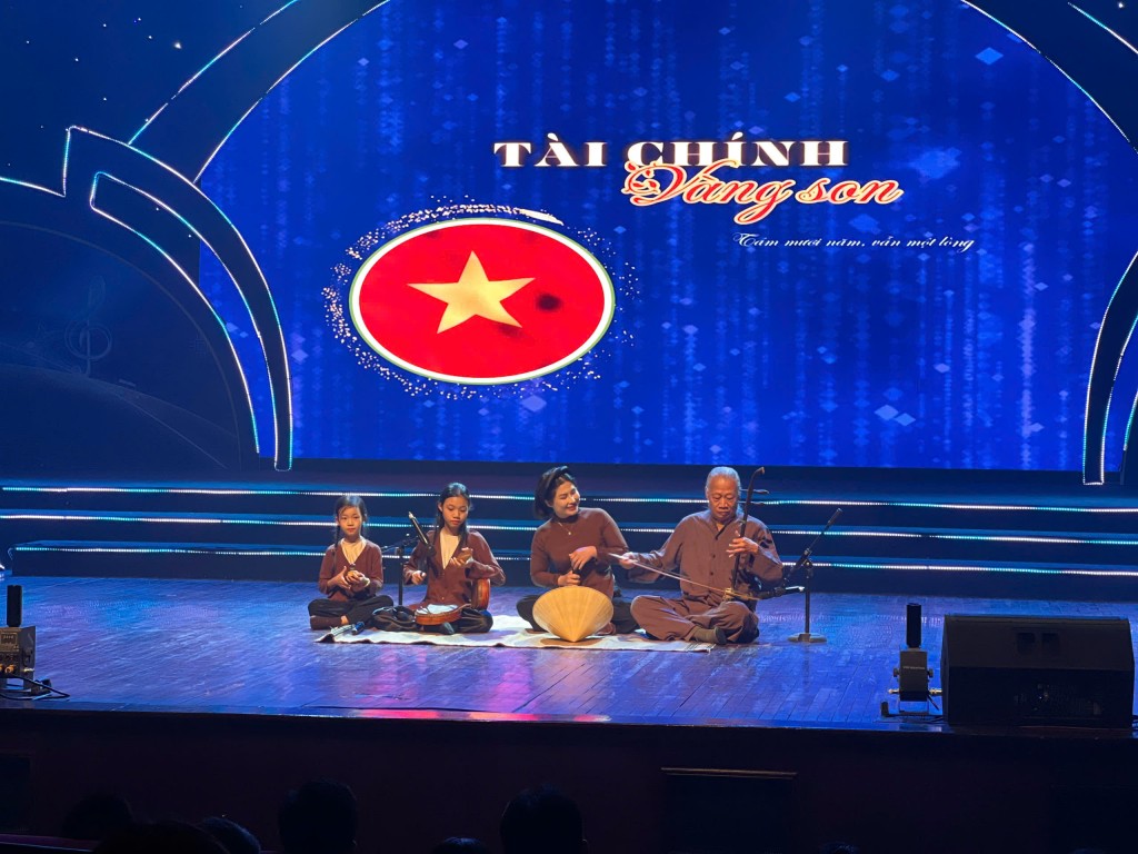 Tiết mục xẩm “Tài chính vàng son” đạt giải Nhất tại Hội diễn văn nghệ ngành Khoa học và Công nghệ